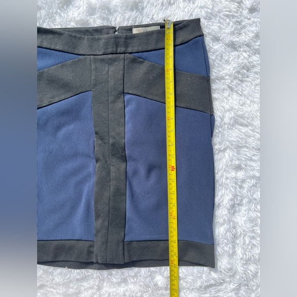 BCBG GENERATIONS BLACK AND BLUE COLOR BLOCK SKIRT SIZE 8 - Picture 6 of 7